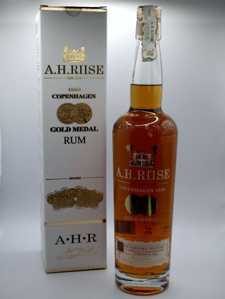 A. H. Riise Premium RumX.O.